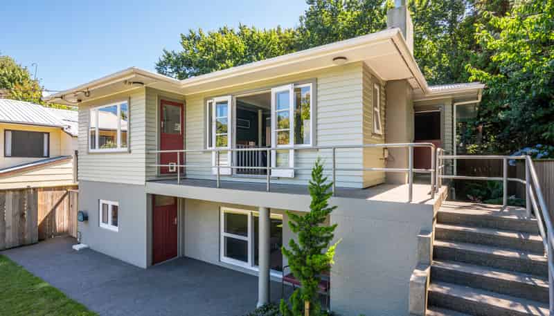 25 Glen Road, Raumati South