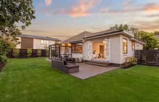 92a Memorial Avenue, Fendalton