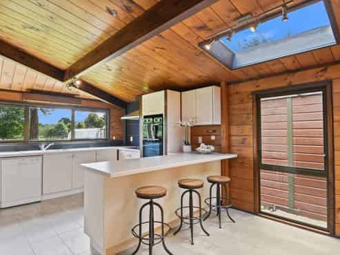 25 Cookson Road, Tikitere