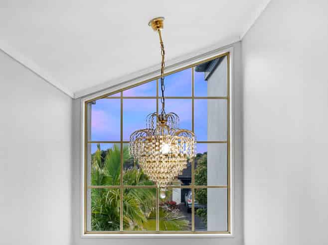 8 McKittrick Avenue, Flat Bush