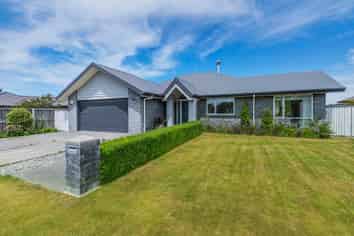 11 Palladio Avenue, LEESTON