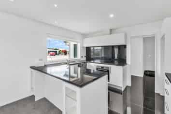 11 Palladio Avenue, LEESTON