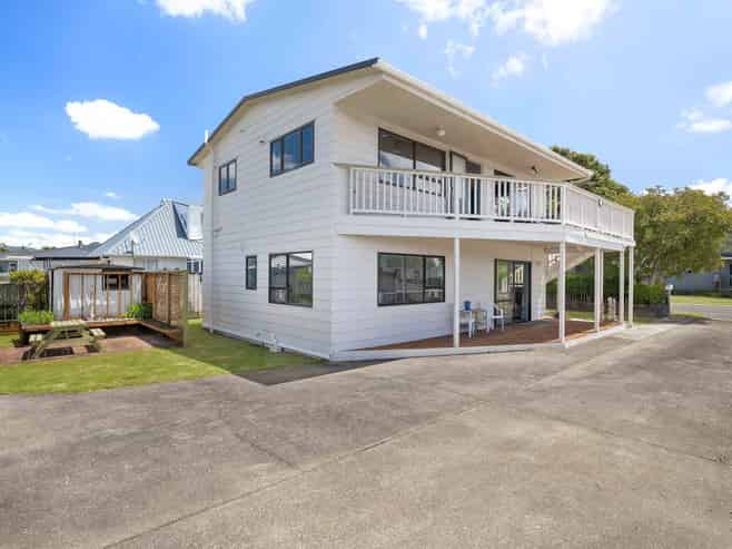 112 Hampton Road, Whangamata
