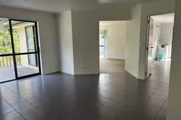 38 Lomas Way, Albany