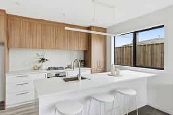 2/19 Clark Street, Levin