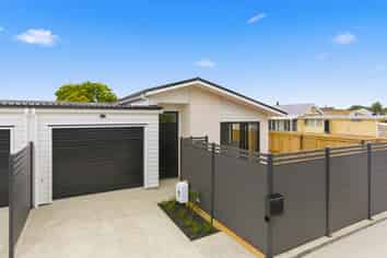 2/19 Clark Street, Levin