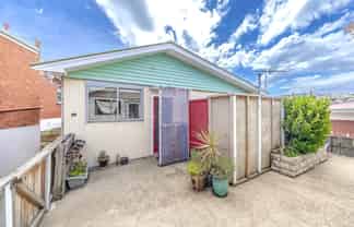 1A McCrea Street, Mornington
