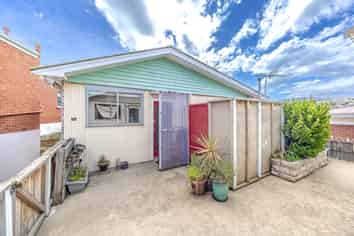 1A McCrea Street, Mornington