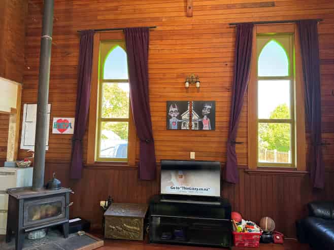 LIVE AND WORK OPPORTUNITY