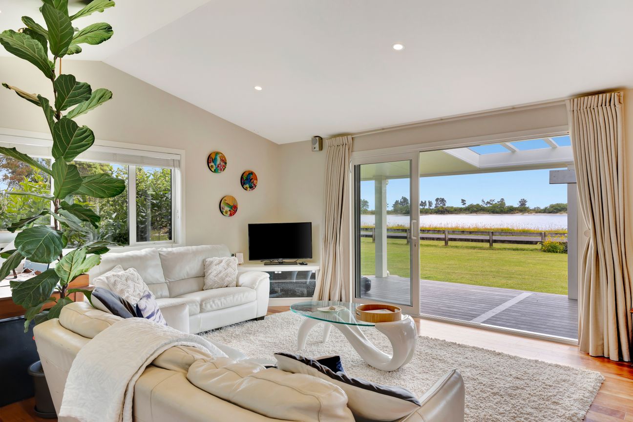 House in Westport - View 4