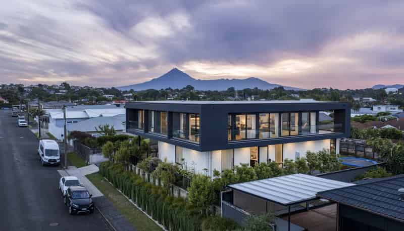 8 Kowhai Street, Strandon