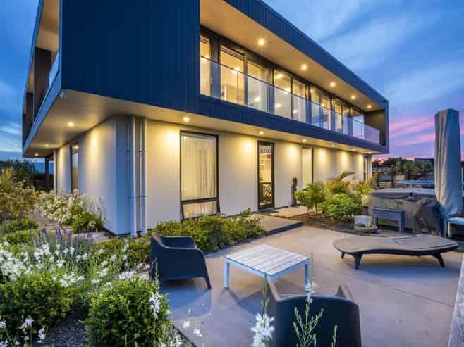 8 Kowhai Street, Strandon