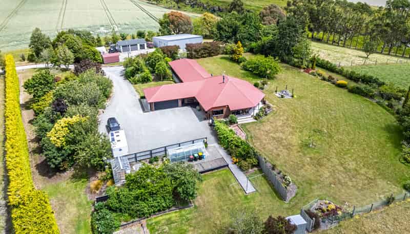 356 Hadlow Road, Claremont