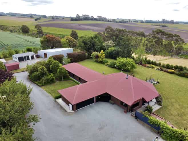 356 Hadlow Road, Claremont