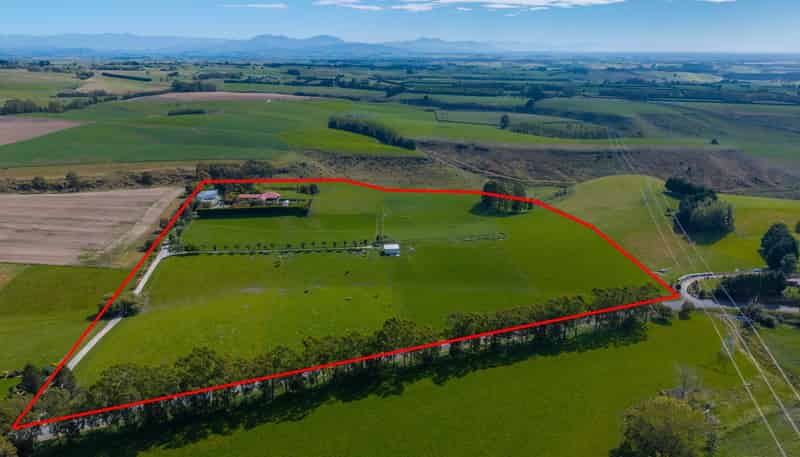 356 Hadlow Road, Claremont