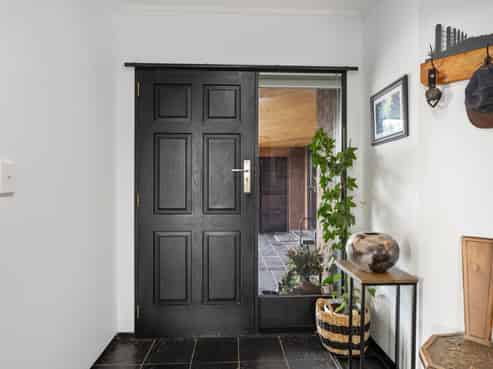 356 Hadlow Road, Claremont