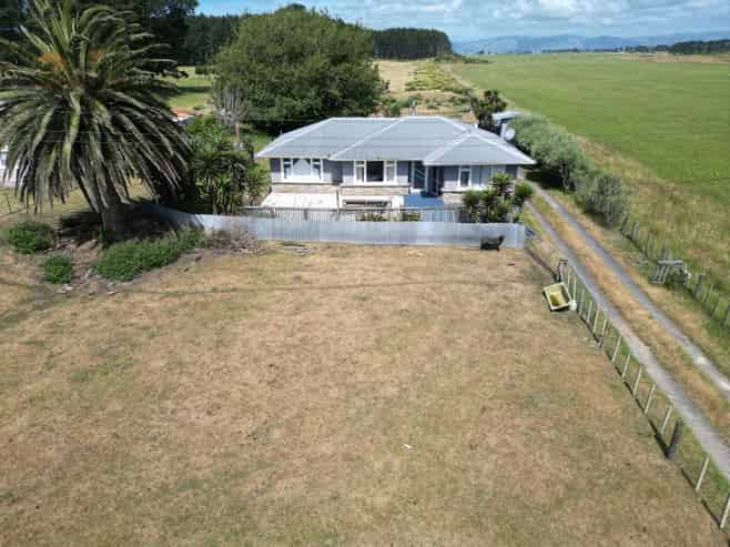 360 State Highway 1, Foxton