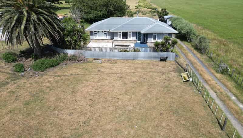 360 State Highway 1, Foxton