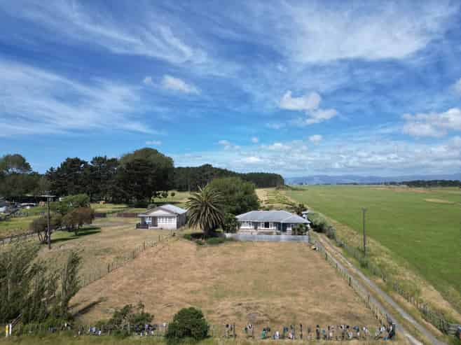 360 State Highway 1, Foxton