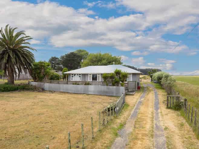 360 State Highway 1, Foxton