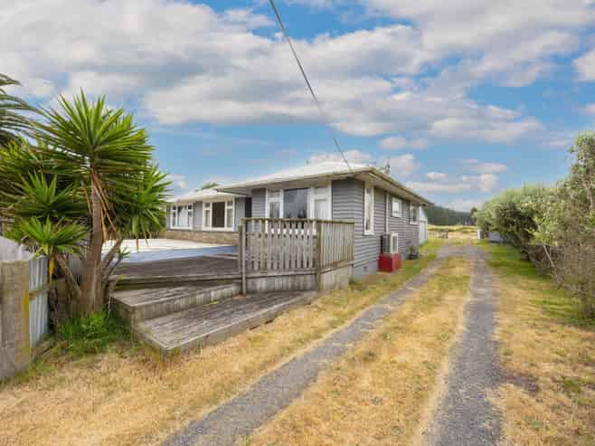 360 State Highway 1, Foxton