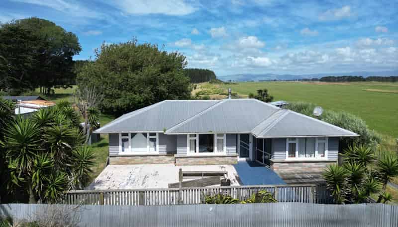 360 State Highway 1, Foxton