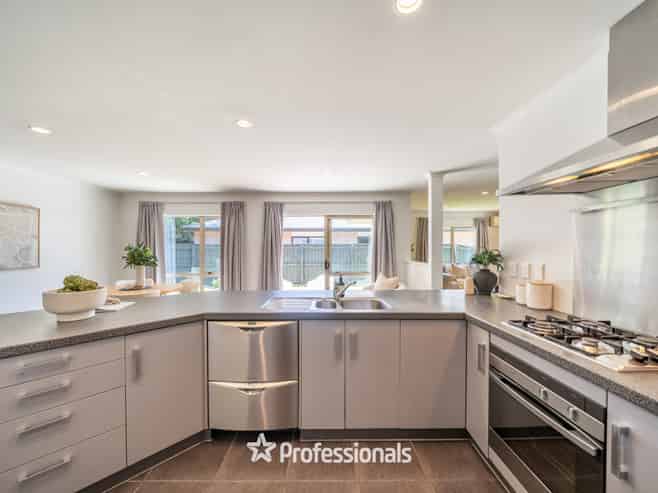 24 Aragon Grove, Kingsley Heights