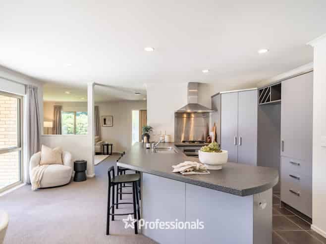 24 Aragon Grove, Kingsley Heights