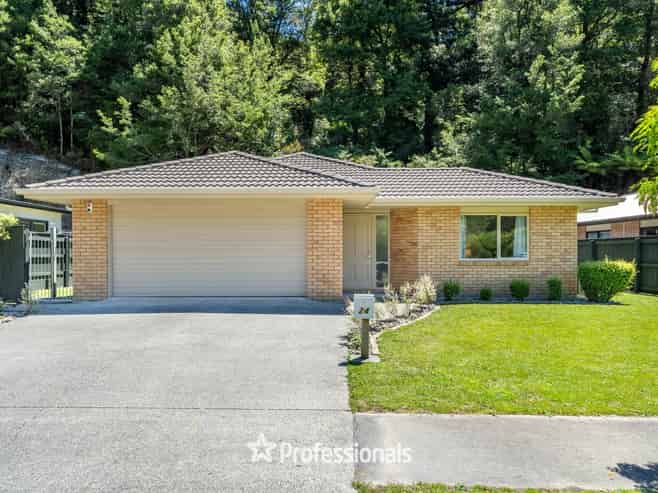 24 Aragon Grove, Kingsley Heights