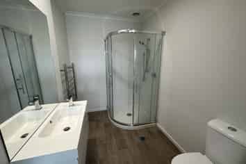 1/178 Old Farm Road, Hamilton East