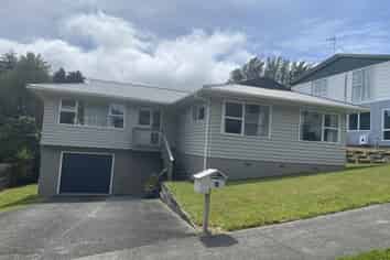 11 Westhaven Drive, Tawa