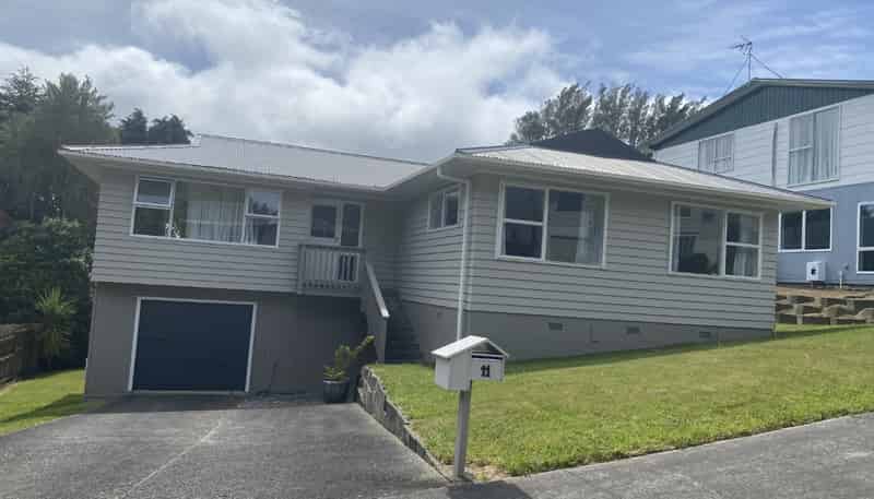 11 Westhaven Drive, Tawa