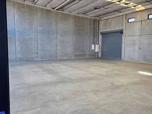 CBRE | High-Profile Modern Industrial Unit