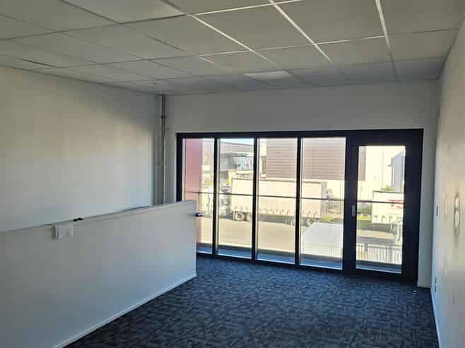 CBRE | High-Profile Modern Industrial Unit