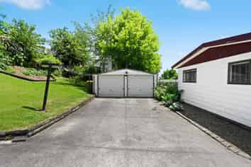 4 Phoenix Place, Dinsdale