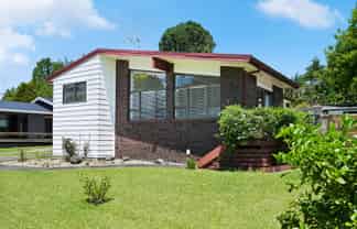 4 Phoenix Place, Dinsdale