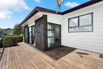 4 Phoenix Place, Dinsdale