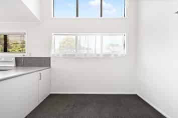 4 Phoenix Place, Dinsdale