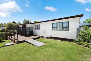 4 Phoenix Place, Dinsdale