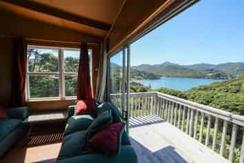 366 & 368 Blind Bay Road, Great Barrier Island