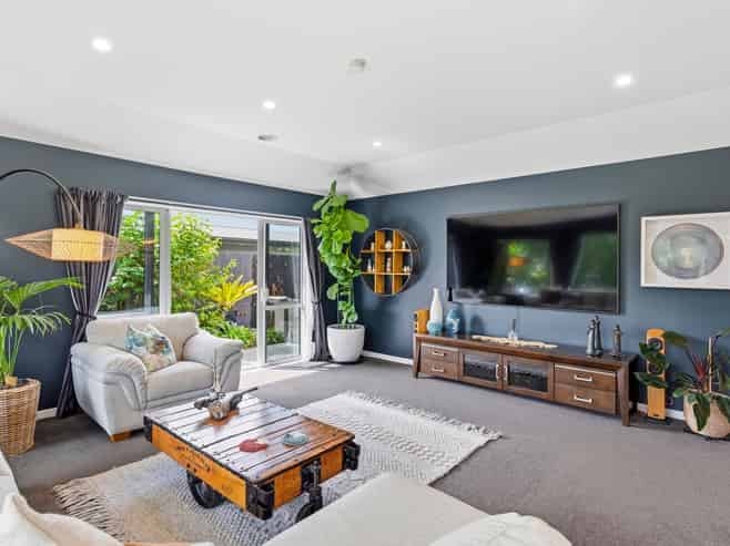 8 Otupoa Way, Paraparaumu