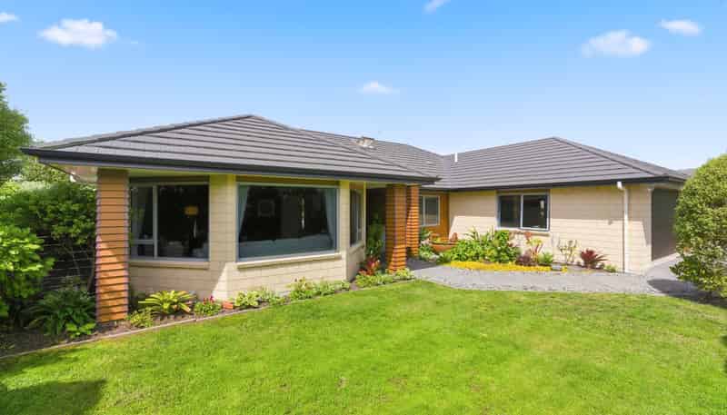 8 Otupoa Way, Paraparaumu