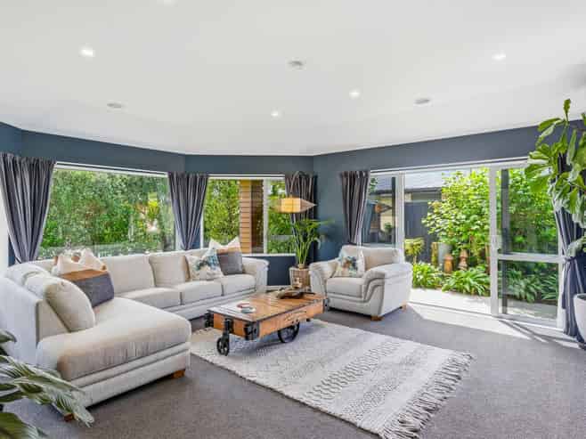 8 Otupoa Way, Paraparaumu