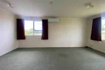 6/22C West Coast Road, Glen Eden