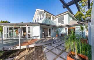 30 Arama Avenue, Titirangi