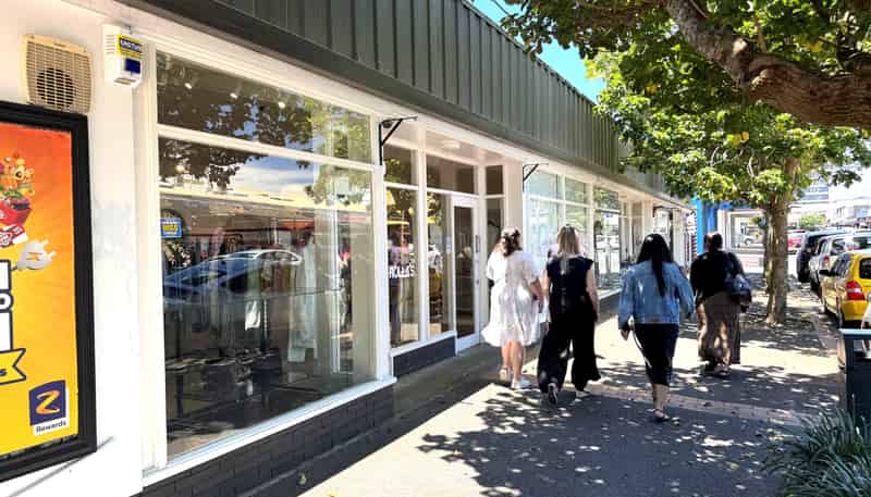 Shops 3/350 Barton Street, Hamilton Central