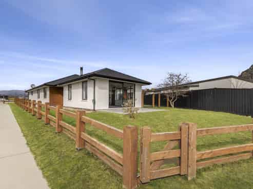 40 Marbleleaf Lane, Albert Town