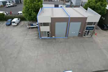 Versatile 134m² Warehouse & Office Unit