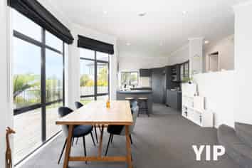 5 Bennett Grove, Newlands