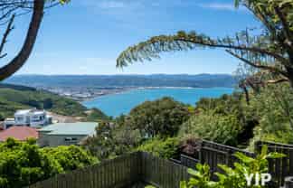 5 Bennett Grove, Newlands